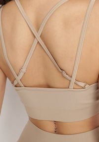 Born2be - Beżowy Komplet Sportowy Biustonosz na Ramiączkach i Legginsy z Gumką w Pasie Nadlira. Kolor: beżowy. Sport: fitness #5