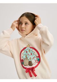 Reserved - Świąteczna bluza Pusheen - kremowy. Kolor: kremowy. Materiał: bawełna. Styl: wizytowy #1