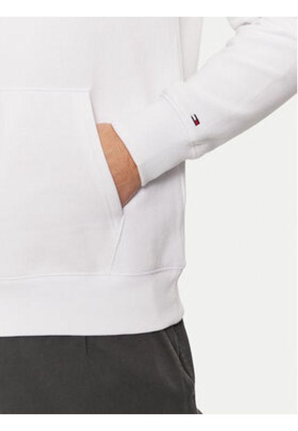 TOMMY HILFIGER - Tommy Hilfiger Bluza MW0MW39050 Biały Regular Fit. Kolor: biały. Materiał: bawełna, syntetyk