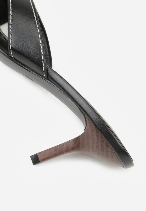 Born2be - Czarne Klapki na Szpilce Ozdobione Wycięciami Qhesova. Okazja: na co dzień. Kolor: czarny. Materiał: jeans. Wzór: aplikacja. Obcas: na szpilce. Styl: casual