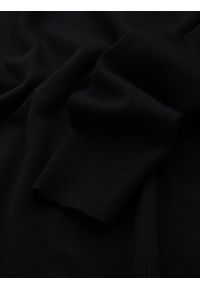 Ombre Clothing - Męski klasyczny sweter z wiskozą BASIC z okrągłym dekoltem – czarny V2 - Rozmiar: XXL. Kolor: czarny. Materiał: wiskoza. Styl: klasyczny #3