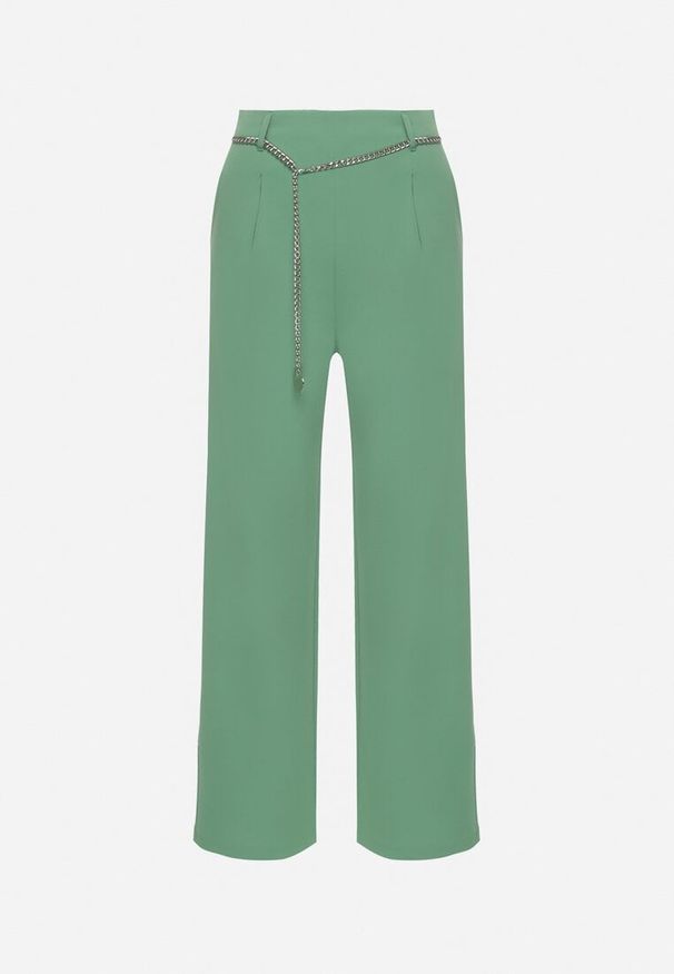 Born2be - Zielone Szerokie Spodnie Zapinane z boku na Suwak z Ozdobnym Łańcuchem Grazioso. Okazja: do pracy, na spotkanie biznesowe. Kolor: zielony. Materiał: satyna. Styl: biznesowy, klasyczny, elegancki
