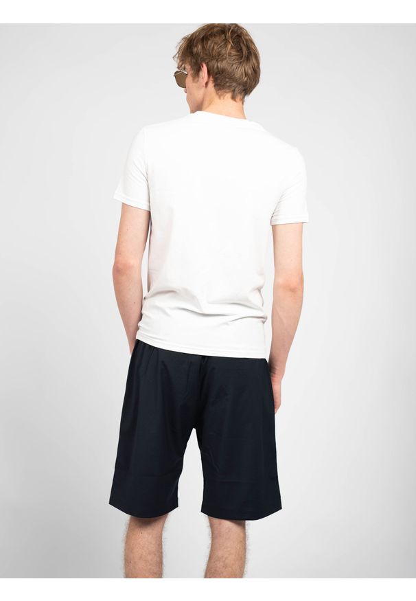 Antony Morato Szorty | MMSH00162 FA600140 | Mężczyzna | Granatowy. Okazja: na co dzień. Kolor: niebieski. Materiał: wiskoza, poliester, elastan. Styl: casual