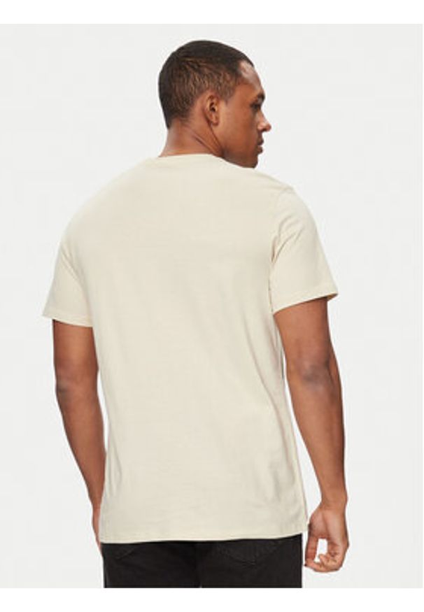 Guess T-Shirt M4GI49 KBW41 Beżowy Slim Fit. Kolor: beżowy. Materiał: bawełna