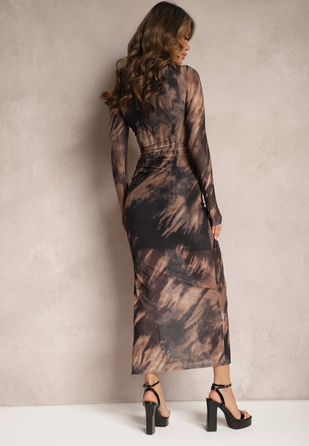 Renee - Czarno-Beżowa Siateczkowa Sukienka Dopasowana Długa z Rozcięciem na Boku Telnut. Okazja: na co dzień. Kolor: czarny. Materiał: wiskoza. Typ sukienki: oversize, proste. Styl: rockowy, casual. Długość: maxi