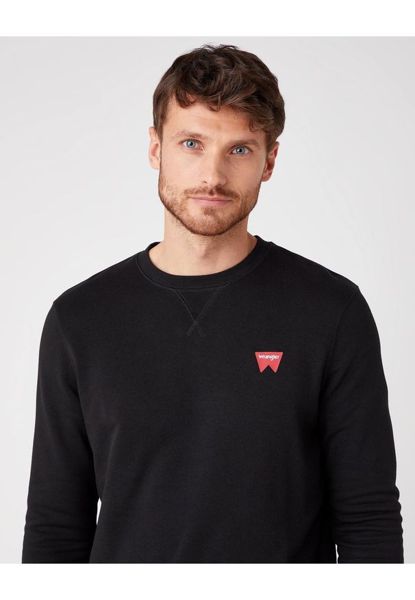 Wrangler - WRANGLER SIGN OFF CREW MĘSKA BLUZA WKŁADANE PRZEZ GŁOWĘ LOGO BLACK W6589HA01 112130614