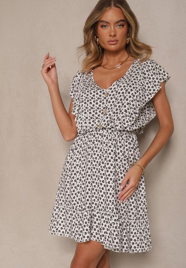 Renee - Biała Sukienka z Bawełny o Rozkloszowanym Kroju z Falbanami Tessamay. Kolor: biały. Materiał: bawełna. Sezon: lato