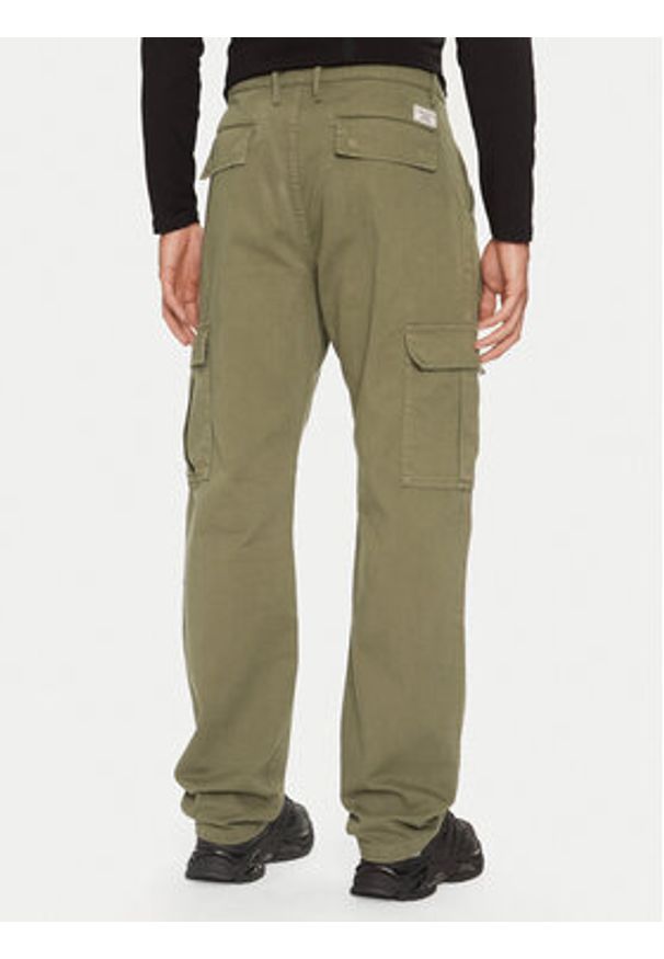 Guess Chinosy M4YB40 WGCV1 Khaki Regular Fit. Kolor: brązowy. Materiał: bawełna