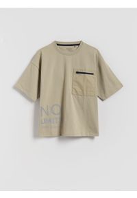 Reserved - Bawełniany t-shirt oversize - kremowy. Kolor: kremowy. Materiał: bawełna