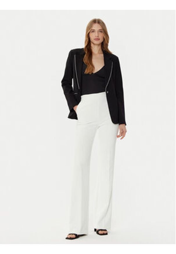 Guess Marynarka W5RN41 KCMU2 Czarny Regular Fit. Kolor: czarny. Materiał: syntetyk