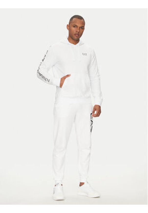 EA7 Emporio Armani Bluza 7M000569 AF13512 M0003 Biały Regular Fit. Kolor: biały. Materiał: bawełna