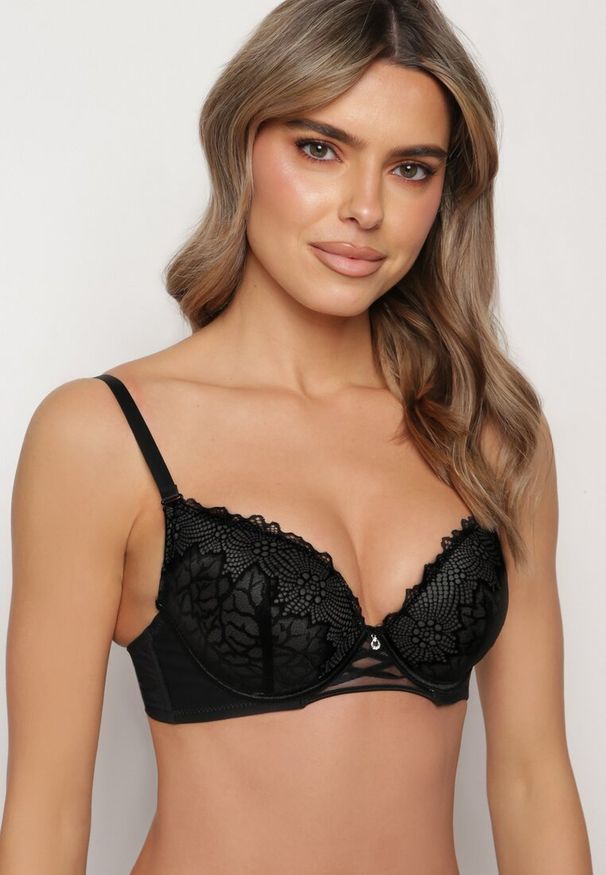 Born2be - Czarno-Beżowy Biustonosz z Push Upem i Koronkowymi Miseczkami Berilis. Kolor: czarny. Materiał: koronka. Rodzaj stanika: push-up. Wzór: aplikacja, koronka