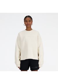 Bluza damska New Balance WT41556LIN – beżowa. Kolor: beżowy. Materiał: bawełna, dresówka, poliester, prążkowany #1