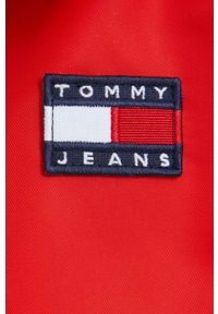 Tommy Jeans kurtka damska kolor czerwony przejściowa. Okazja: na co dzień. Kolor: czerwony. Materiał: poliester, poliamid. Styl: casual #6