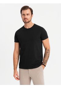 Ombre Clothing - Zestaw męskich bawełnianych koszulek BASIC z okrągłym dekoltem – czarny/granatowy/piaskowy V7 - Rozmiar: XXL. Okazja: na co dzień. Kolor: niebieski. Materiał: bawełna. Styl: klasyczny, casual