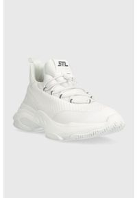 Steve Madden sneakersy Motif kolor biały SM11002753. Zapięcie: sznurówki. Kolor: biały. Materiał: guma. Obcas: na platformie #5