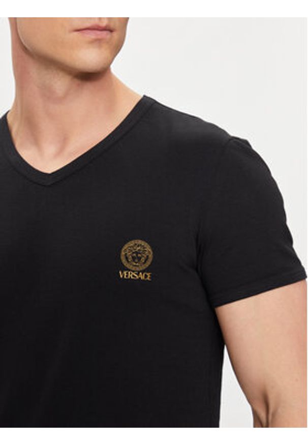 VERSACE - Versace T-Shirt AUU01004 Czarny Regular Fit. Kolor: czarny. Materiał: bawełna