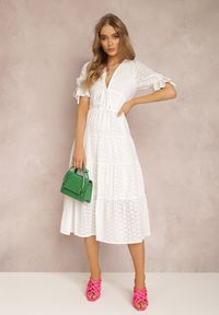 Renee - Biała Sukienka Evonia. Kolor: biały. Wzór: haft, aplikacja. Typ sukienki: rozkloszowane. Styl: boho. Długość: midi