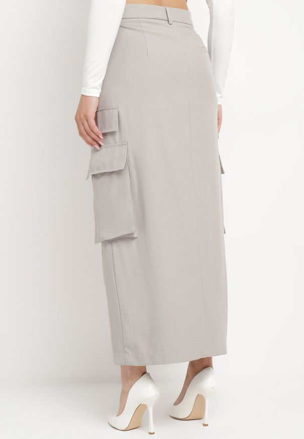 Born2be - Szara Spódnica w Stylu Utility z Kieszeniami i Rozcięciem na Przodzie Temari. Okazja: na co dzień. Stan: podwyższony. Kolor: szary. Styl: casual, elegancki