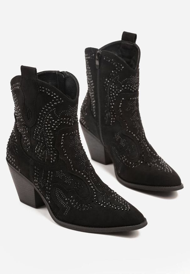 Born2be - Czarne Botki Kowbojki na Stożkowym Obcasie z Cyrkoniami Tullane. Okazja: na imprezę, na co dzień. Kolor: czarny. Materiał: skóra. Obcas: na obcasie. Styl: elegancki, casual. Wysokość obcasa: średni