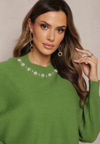 Renee - Zielony Dzianinowy Komplet z Prążkowaną Sukienką i Sweterkiem z Perełkami Smalthea. Kolor: zielony. Materiał: dzianina, prążkowany #5