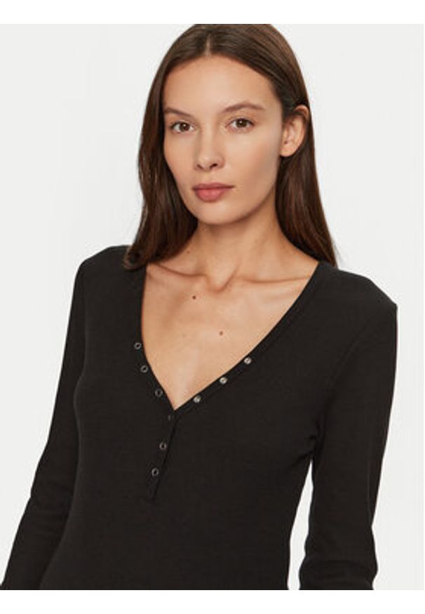 Hunkemöller Koszulka piżamowa 205123 Czarny Slim Fit. Kolor: czarny. Materiał: wiskoza, bawełna