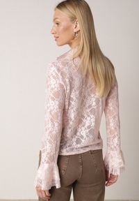 Born2be - Różowa Koszula Koronkowa z Wiskozy z Bawełną Ozdobiona Falbanami Hermerine. Kolor: różowy. Materiał: wiskoza, bawełna, koronka. Wzór: aplikacja. Styl: elegancki, klasyczny #6