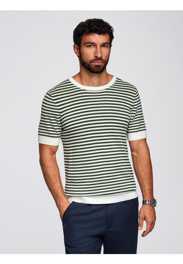 Ombre Clothing - Męski dzianinowy t-shirt w marynarskie paski z ażurowym splotem – oliwkowo-biały V3 - Rozmiar: XXL. Okazja: na spacer. Kolor: oliwkowy. Materiał: dzianina. Długość: krótkie. Wzór: ze splotem, ażurowy, paski. Sezon: lato. Styl: elegancki
