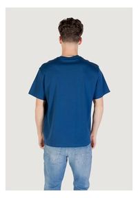 Calvin Klein Jeans T-Shirt Hero Monologo LV04RB862G Błękitny Regular Fit. Kolor: niebieski. Materiał: bawełna #4