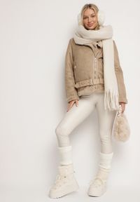 Born2be - Beżowa Kurtka Pilotka z Asymetrycznym Zapięciem i Futerkiem Simuna. Okazja: na co dzień. Kolor: beżowy. Materiał: futro. Styl: casual, elegancki #6