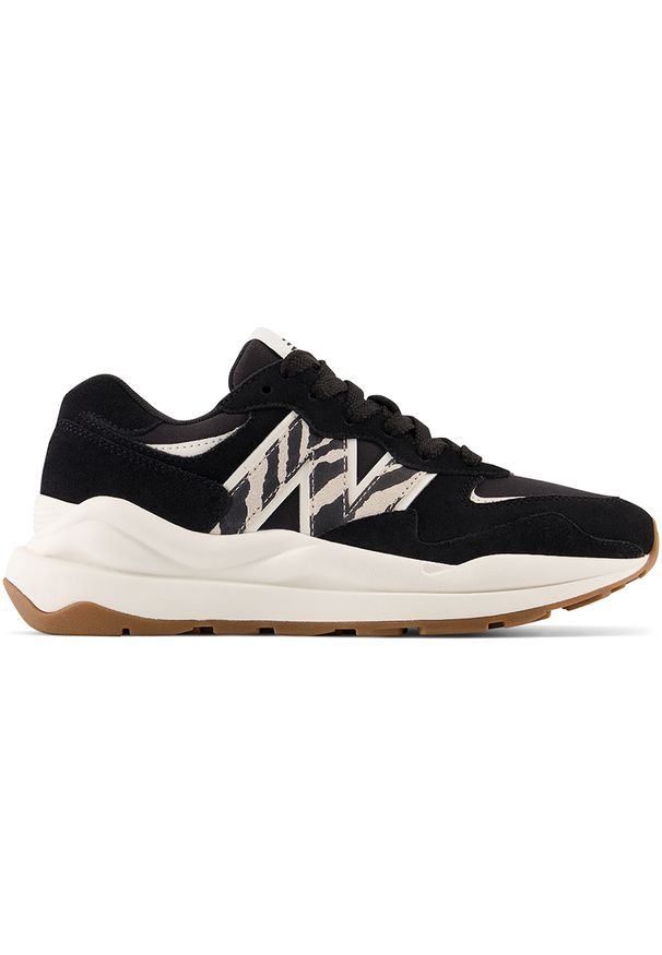 Buty damskie New Balance W5740APA – czarne. Okazja: na co dzień. Kolor: czarny. Materiał: materiał, syntetyk, skóra, guma, dresówka, zamsz. Szerokość cholewki: normalna
