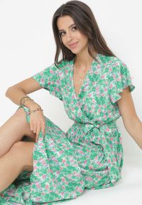 Born2be - Zielona Sukienka Maxi z Plisowanym Dołem i Gumką w Pasie Maal. Kolor: zielony. Długość: maxi #3