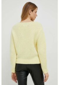 Marc O'Polo sweter wełniany damski kolor żółty. Typ kołnierza: polo. Kolor: żółty. Materiał: wełna. Wzór: ze splotem #4