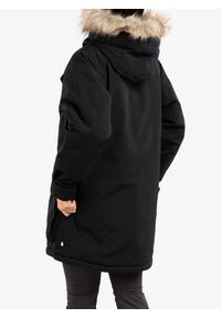 Fjällräven - Płaszcz damski Fjallraven Nuuk Parka. Kolor: czarny. Sezon: zima. Styl: sportowy