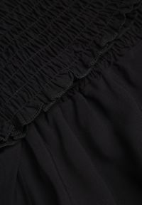 Born2be - Czarny Bawełniany Komplet Krótki Top bez Ramiączek Szorty z Gumką w Pasie i Falbanką Tesmara. Kolor: czarny. Materiał: bawełna #7