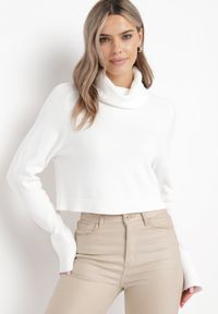 Born2be - Biały Krótki Golf z Długim Rękawem Levere. Typ kołnierza: golf. Kolor: biały. Materiał: nylon, wiskoza, dzianina. Długość rękawa: długi rękaw. Długość: krótkie. Wzór: gładki #3