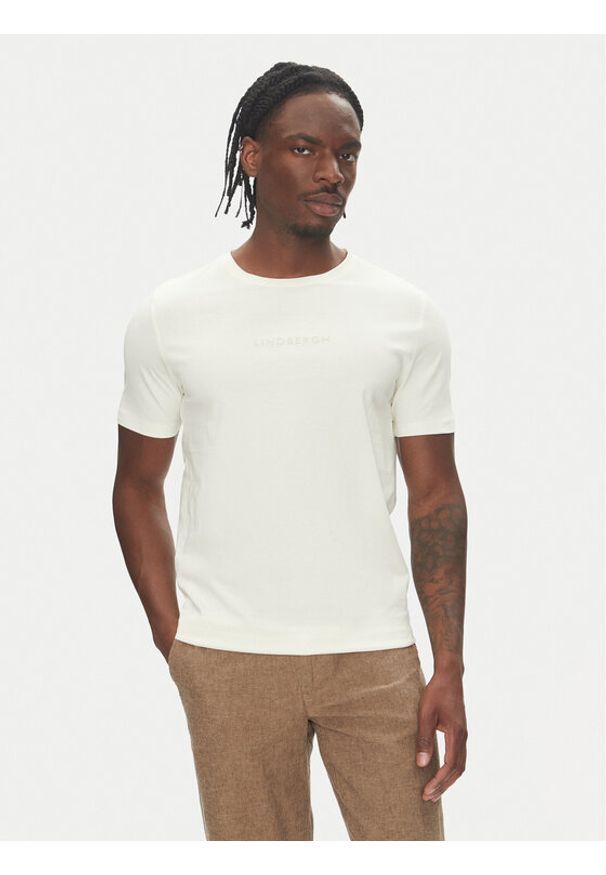 Lindbergh T-Shirt 30-400200 Écru Relaxed Fit. Kolor: kremowy. Materiał: bawełna