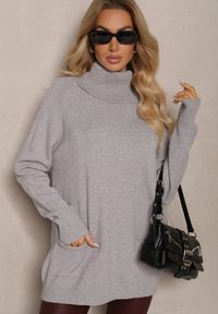Renee - Szary Casualowy Golf z Domieszką Wiskozy Ozdobiony Małymi Kieszeniami Viasya. Okazja: na co dzień. Typ kołnierza: golf. Kolekcja: plus size. Kolor: szary. Długość: długie. Wzór: aplikacja. Materiał: wiskoza. Długość rękawa: długi rękaw. Styl: casual
