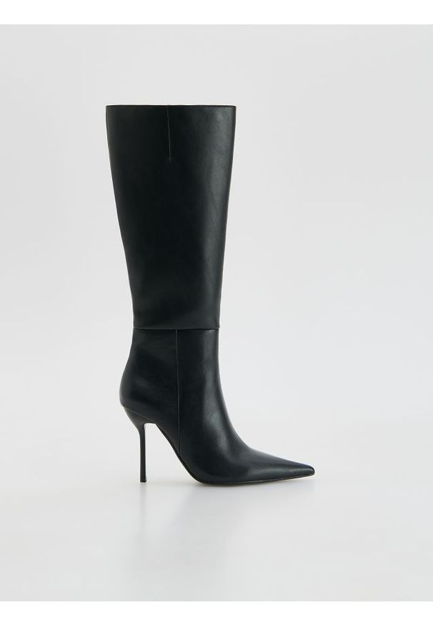 Reserved - Kozaki na szpilce - czarny. Kolor: czarny. Materiał: skóra. Obcas: na szpilce