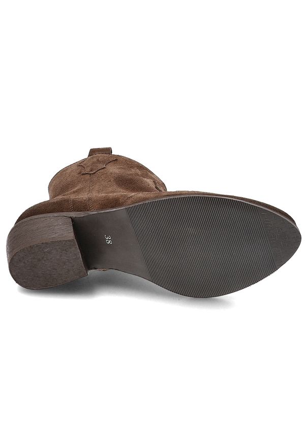 Brązowe Botki Armodo Stylowe Kowbojki Damskie. Okazja: na co dzień. Zapięcie: zamek. Kolor: brązowy. Szerokość cholewki: normalna. Wzór: aplikacja. Materiał: jeans, welur. Obcas: na obcasie. Styl: elegancki. Wysokość obcasa: średni