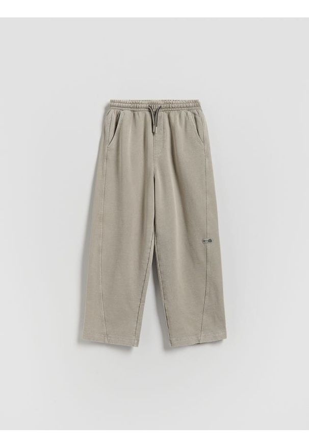Reserved - Bawełniane spodnie - jasnoszary. Kolor: szary. Materiał: bawełna