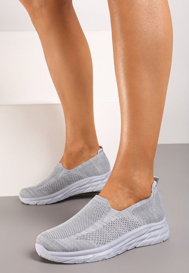 Born2be - Szare Wsuwane Klasyczne Buty Sportowe na Płaskiej Podeszwie Zelemia. Okazja: na co dzień. Zapięcie: bez zapięcia. Kolor: szary. Materiał: jeans. Obcas: na płaskiej podeszwie