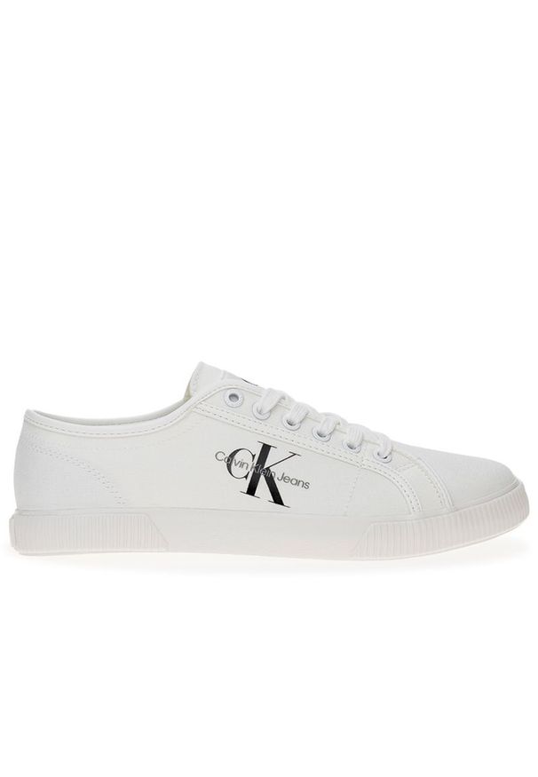 Buty Calvin Klein Jeans Essentials Vulc Mono YW0YW00482-YBR - białe. Okazja: na co dzień. Zapięcie: sznurówki. Kolor: biały. Materiał: jeans. Szerokość cholewki: normalna. Obcas: na platformie