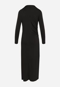 Born2be - Czarna Sukienka z Marszczeniem o Dopasowanym Kroju Naliraia. Okazja: na co dzień. Kolor: czarny. Długość rękawa: długi rękaw. Typ sukienki: dopasowane, proste. Styl: casual, rockowy, elegancki #5