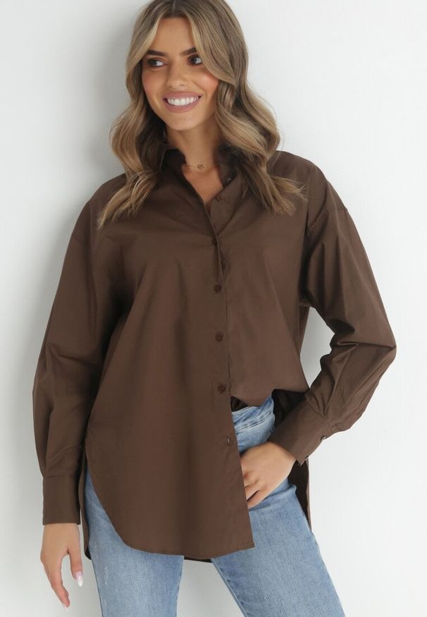 Born2be - Ciemnobrązowa Koszula Doriemara. Kolor: brązowy. Długość rękawa: długi rękaw. Długość: długie