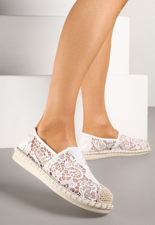 Born2be - Białe Espadryle Ozdobione Koronką i Plecionką Odimara. Okazja: na co dzień. Kolor: biały. Materiał: koronka. Wzór: aplikacja, koronka. Styl: elegancki, casual