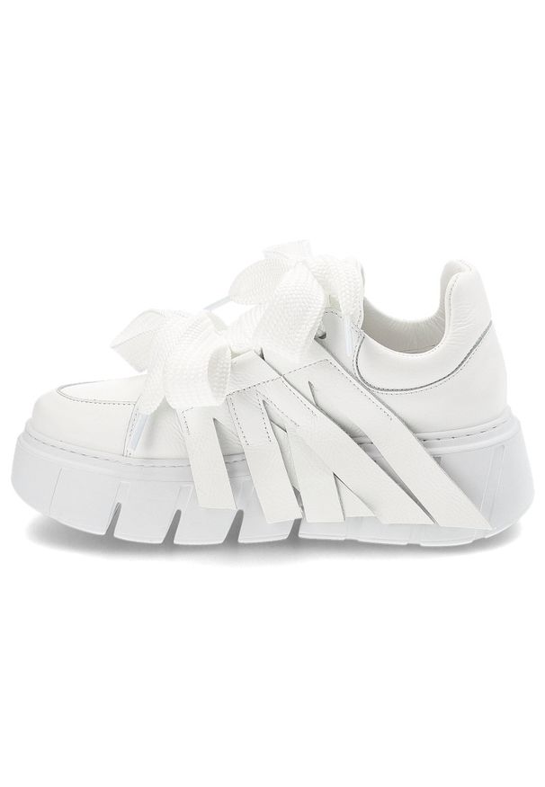 CheBello - Białe Sneakersy Chebello Modne Obuwie Damskie. Okazja: na co dzień. Zapięcie: sznurówki. Kolor: biały. Materiał: skóra. Wzór: aplikacja. Styl: elegancki, casual