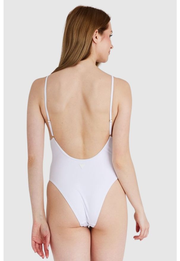 Guess - GUESS Biały damski jednoczęściowy strój kąpielowy z trójkątnym logo, Rozmiar XS. Kolor: biały. Materiał: poliamid. Wzór: nadruk, aplikacja