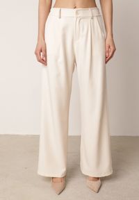 Born2be - Beżowy Garniturowy Komplet Marynarka na Krótki Rękaw i Szerokie Spodnie Amalilia. Kolor: beżowy. Materiał: szyfon #2