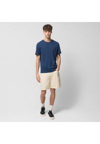 outhorn - Spodenki jeansowe comfort męskie - kremowe. Kolor: kremowy. Materiał: jeans #6